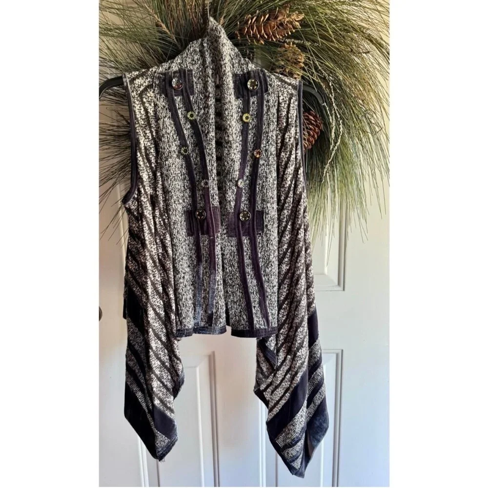 Anis A boho sleeveless knit cardigan size medium